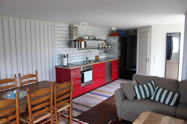 Ferienhaus für 4 Personen, mit Terrasse und Garten sowie Seeblick und Ausblick in Köpingsvik