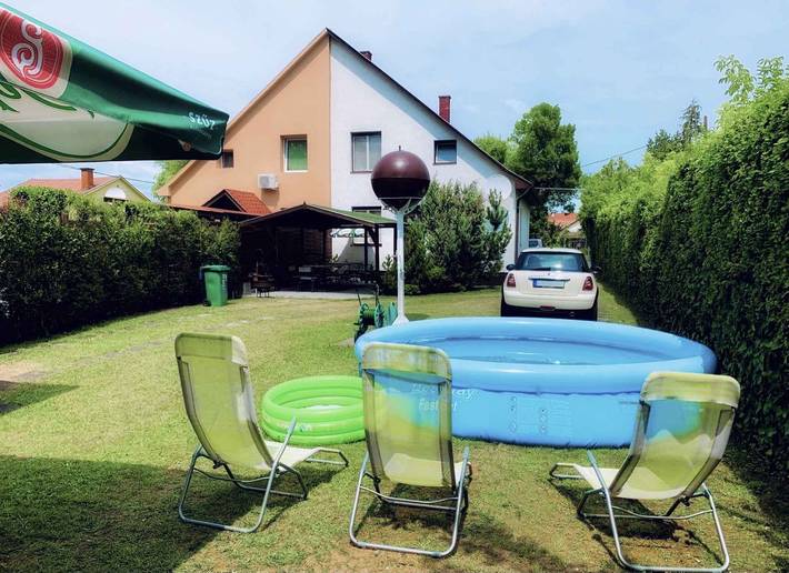 Ferienhaus für 13 Personen, mit Balkon und Garten am Balaton - 2