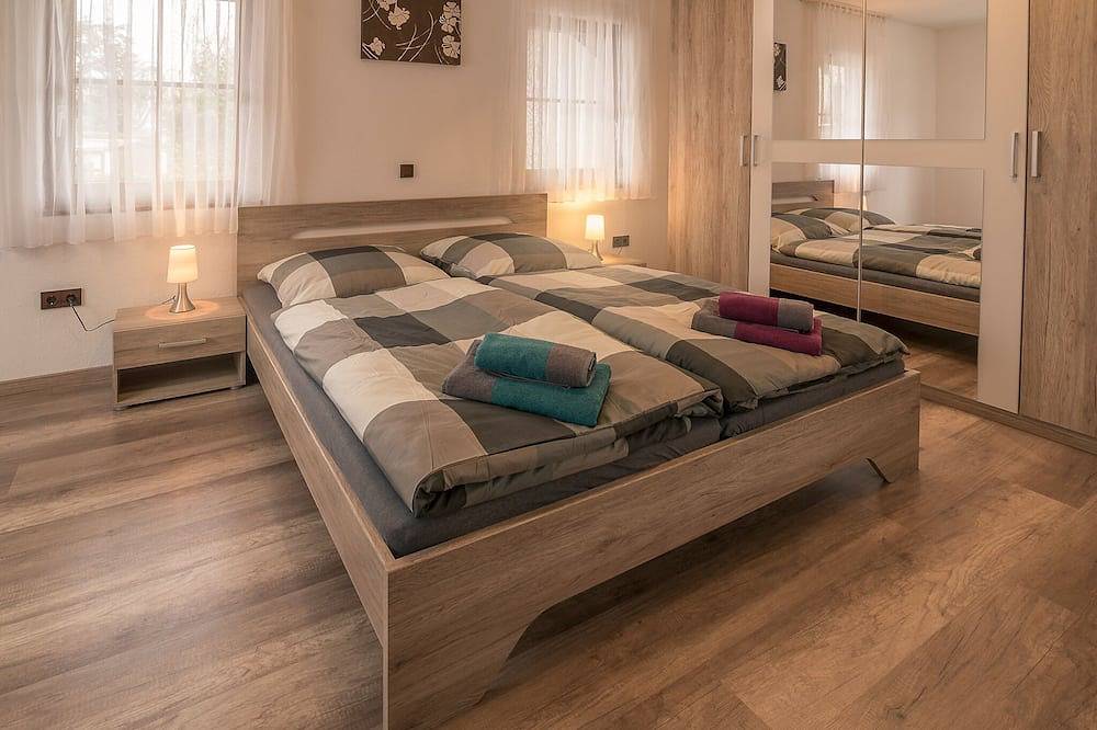 Ganze Wohnung, Ferienwohnung am Bodensee Heiligenberg Luftkurort die Sonne über dem Bodensee in Heiligenberg, Region Bodensee-Oberschwaben