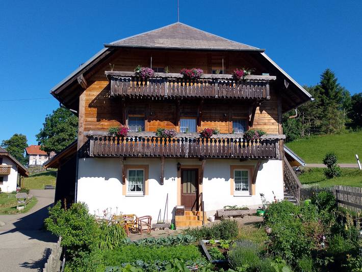 Ferienwohnung für 6 Personen, mit Garten