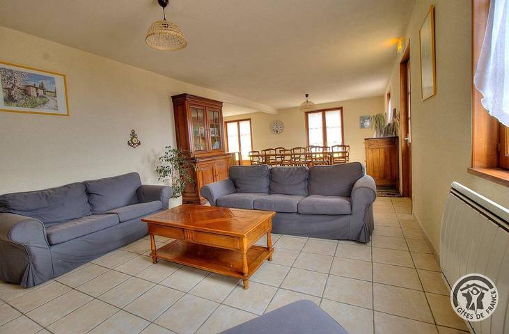 Gîte pour 11 personnes, avec jardin dans Beaujolais - 3