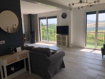 Gîte pour 7 personnes, avec balcon et vue à Veyre-Monton