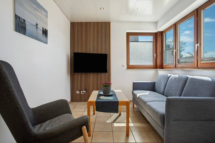 Ganze Wohnung, Ferienwohnung Eg1 im "Gästehaus Heinemann" direkt am Bodensee mit Seeblick in Langenargen, Region Bodensee-Oberschwaben