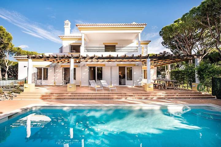 Villa voor 10 personen, met balkon en tuin in Castro Marim