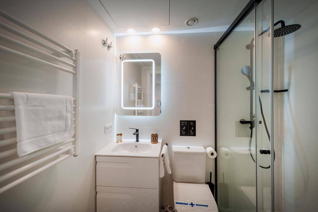Apartamento entero, One-Bedroom Apartment in Figueras, Alt Empordà