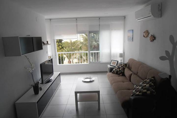 Appartement entier, Appartement Fantastique Loft Sur La Plage Avec Tous Les Services (WIFI, A / C) in Alacant, San Juan Playa