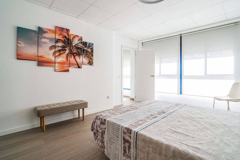 Entire apartment, 1 bedroom stunning apartment in Grao de Castellon in Castellón de la Plana, Costa del Azahar