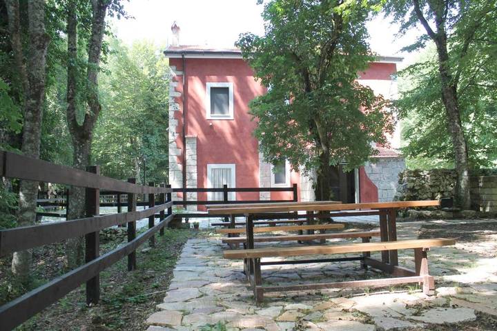 Agriturismo per 3 persone, con giardino e panorama in Gargano