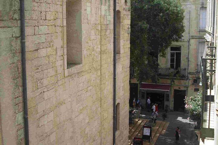 Ganze Wohnung, Stehende Wohnung aus dem 18. Jahrhundert in der Fußgängerzone des historischen Zentrums in Montpellier, Côte d'Améthyste
