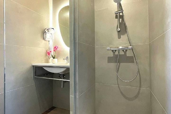 Gîte pour 5 personnes, avec jardin dans Septmoncel Les Molunes - 4