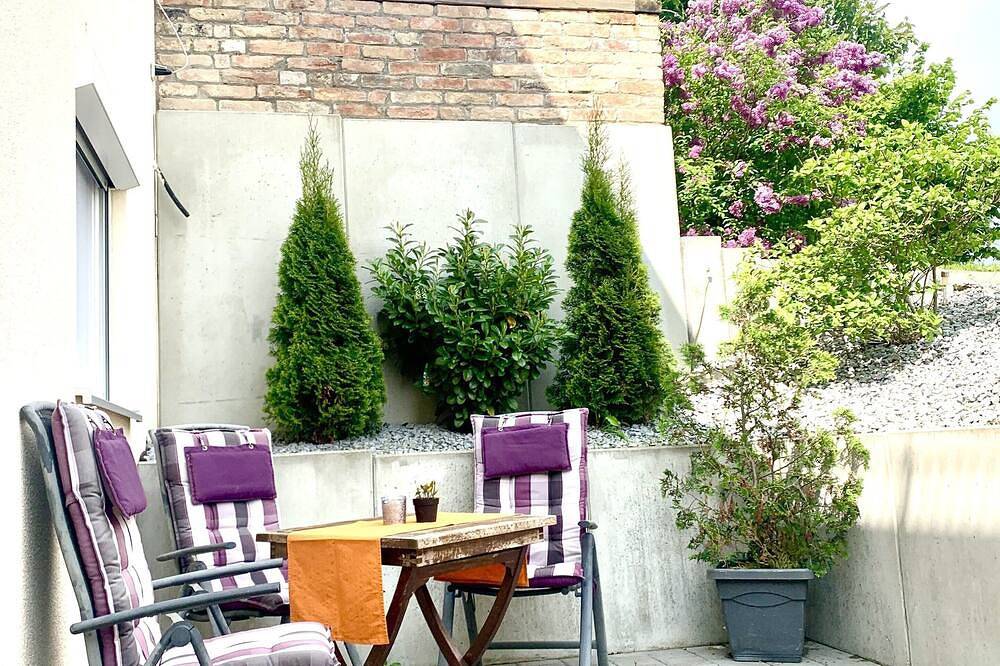 Ganze Wohnung, Schönes Apartment ca.25qm mit kleiner Terrasse. 5 Gehminuten bis zur S-Bahn in Röhrmoos, Landkreis Dachau