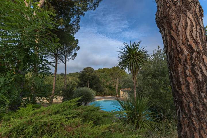 Gîte pour 6 personnes, avec Terrasse ainsi que Jardin et Piscine