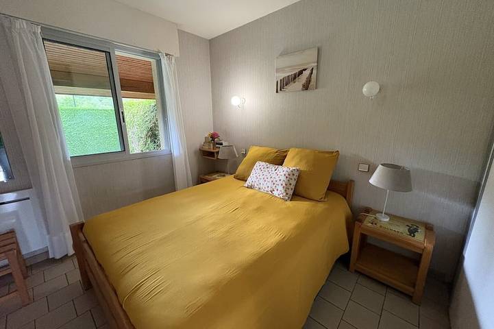 Location de vacances pour 2 personnes, avec Terrasse ainsi que Jardin et Piscine à Eugénie-les-Bains - 2