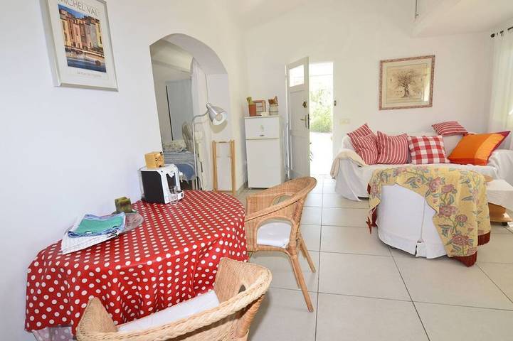 Gîte pour 2 personnes, avec jardin, animaux acceptés à Cesseras - 4