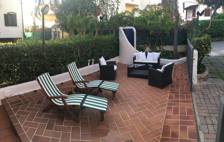 Casa vacanza per 5 persone, con Balcone e Terrazza nonché Giardino a Santa Maria del Cedro