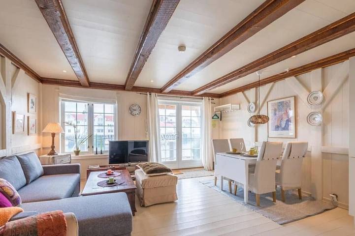 Ganze Wohnung, Hellandsøy apartment, Henningsvær in Henningsvær, Vågan