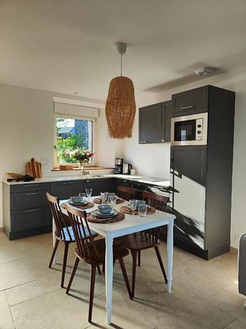 Gîte pour 4 personnes, avec terrasse et vue à Saint-Aubin-de-Terregatte