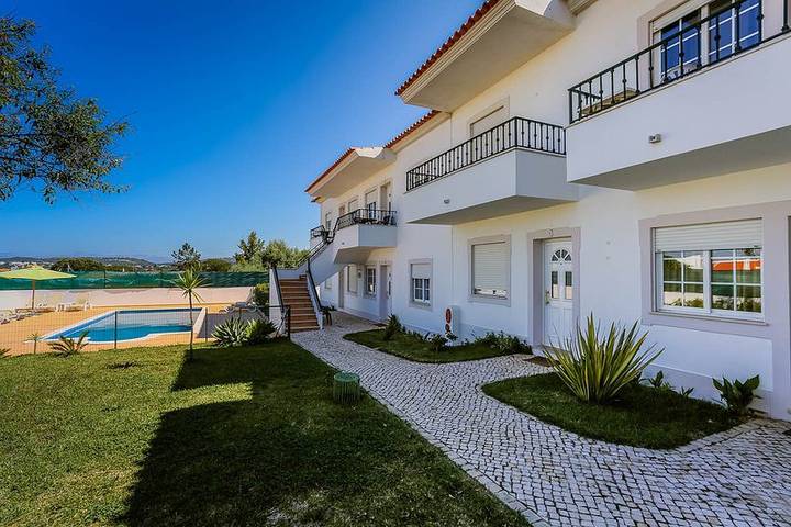 Casa de férias para 6 pessoas, com jardim e piscina, adaptado a crianças em Boliqueime