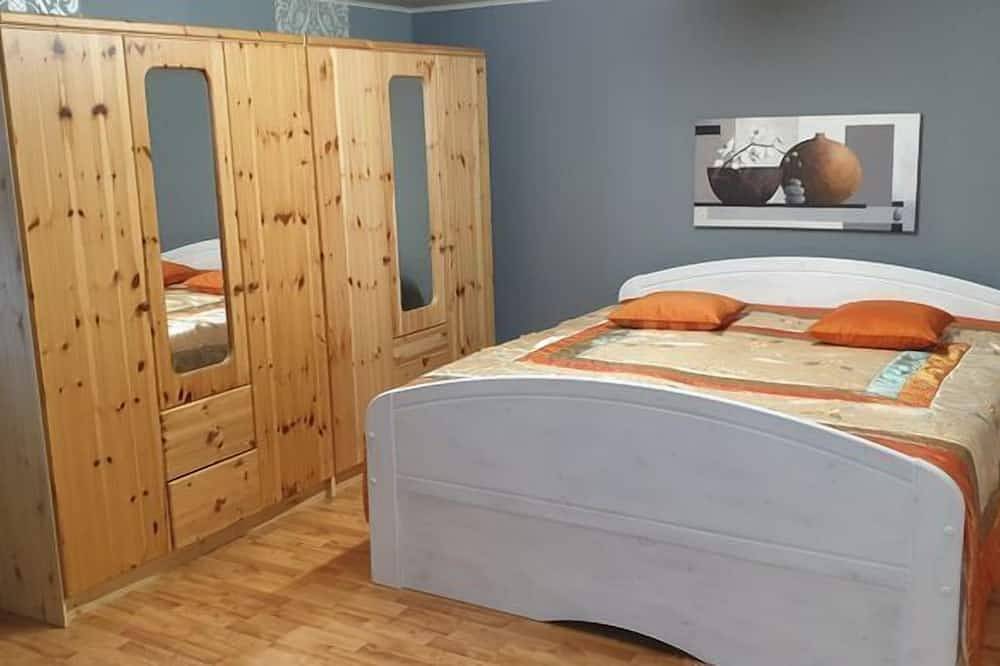 Ganze Wohnung, Gemütliche Ferienwohnung (85 qm) für bis zu 5 Personen mit voll ausgestatteter Küche in Bischofsheim an der Rhön, Rhön-Bayern