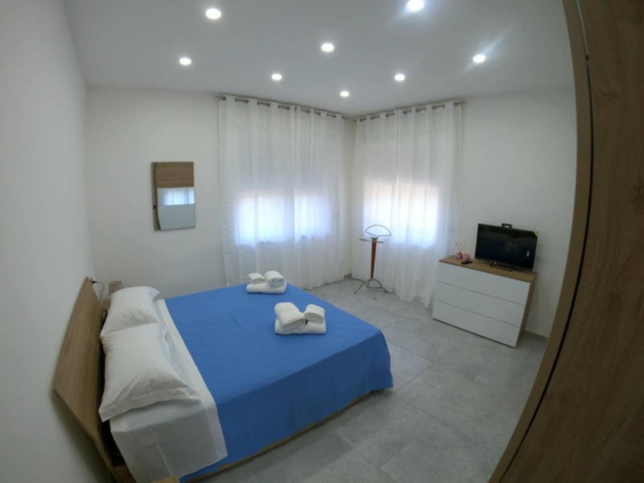 Ganze Wohnung, Ferienhaus 'Paestum Eden' mit Meerblick, Wlan und Klimaanlage in Licinella - Torre di Paestum, Cilento