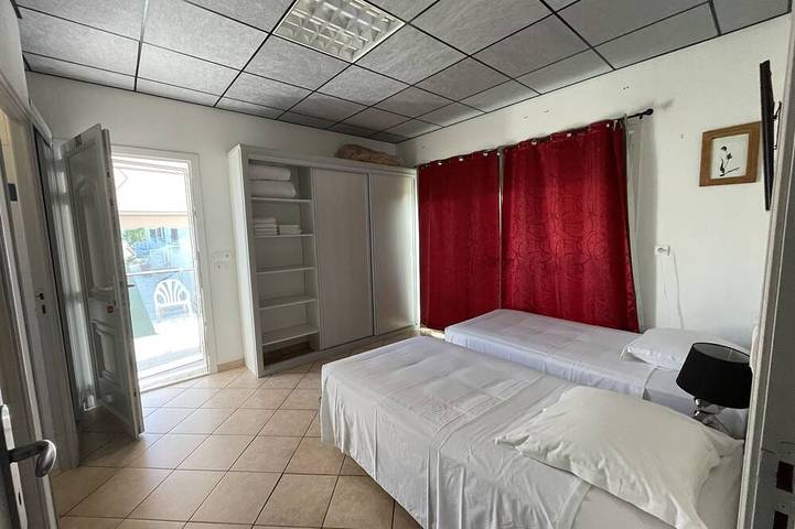 Location de vacances pour 4 personnes, avec jardin et piscine à Prunelli-di-Fiumorbo - 4