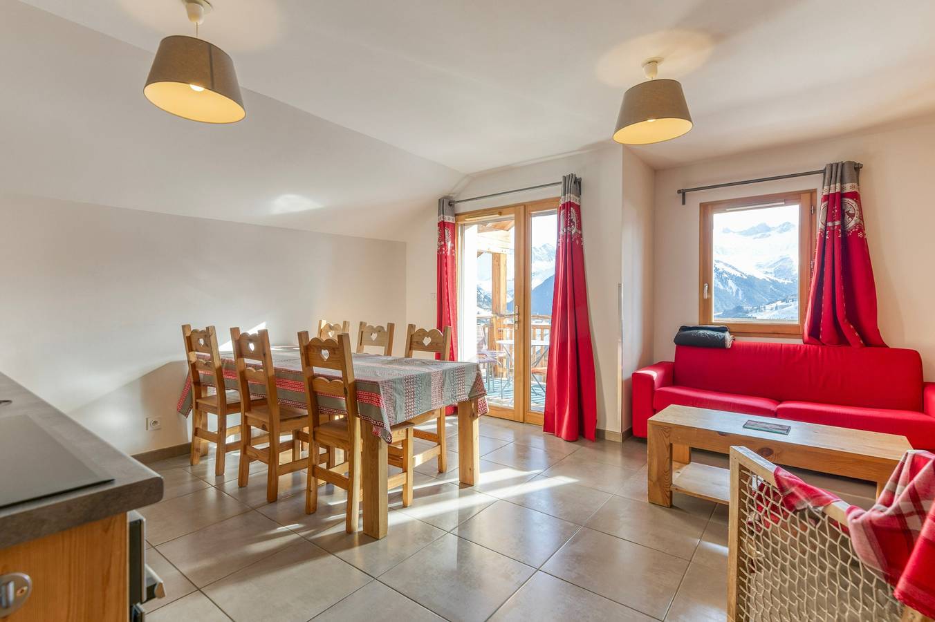 Ganze Wohnung, Ferienwohnung 'La Pirouette' mit Bergblick, Gemeinschaftsterrasse und Wi-Fi in Saint-Jean-d'Arves, Region Saint-Jean-de-Maurienne