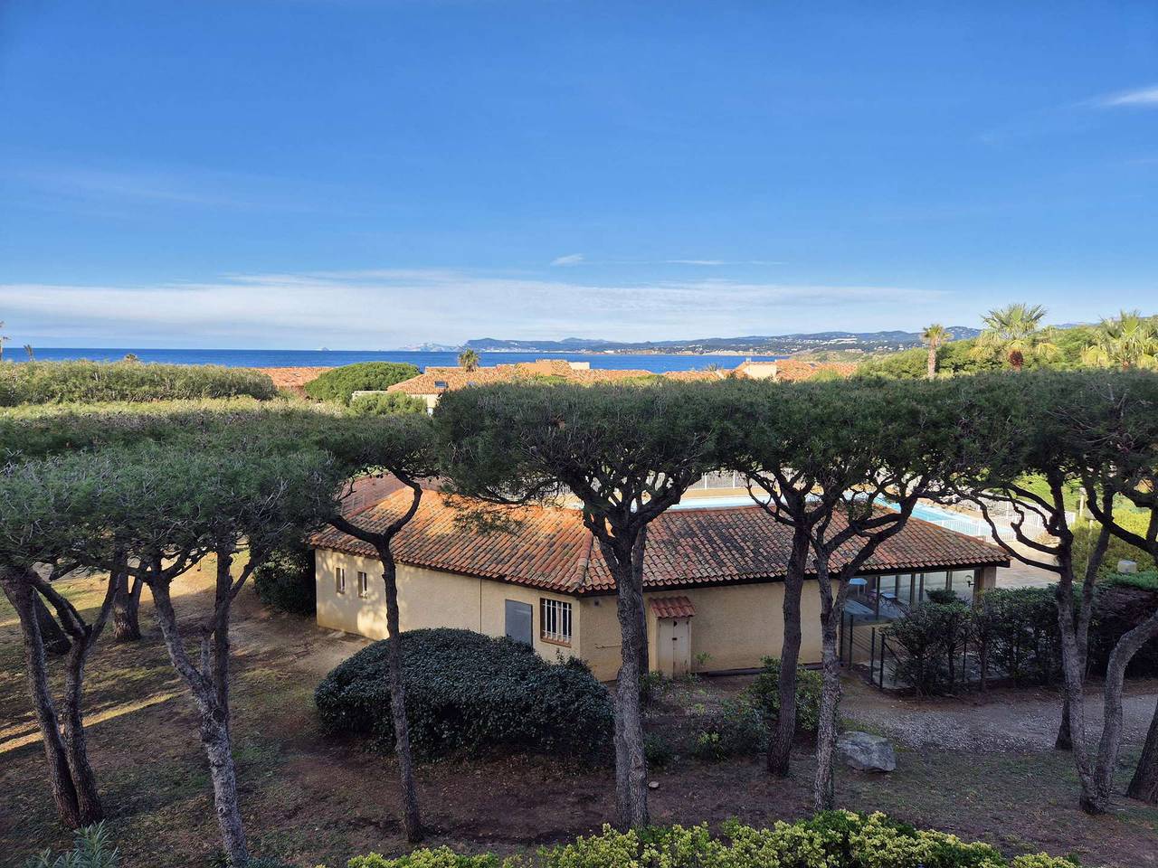 Ganze Ferienwohnung, Ferienwohnung für 4 Personen mit Balkon in La Coudoulière, Six-Fours les Plages