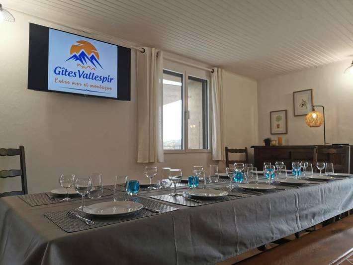 Location de vacances pour 12 personnes, avec Terrasse et Jardin ainsi que Piscine et Vue à Taulis - 3