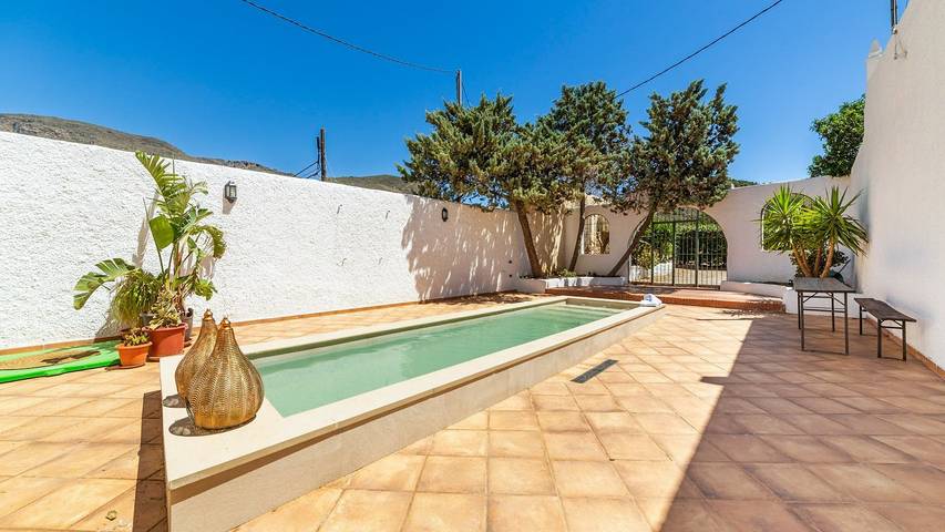 Casa rural para 20 personas, con Balcón/Terraza y Piscina en Felix