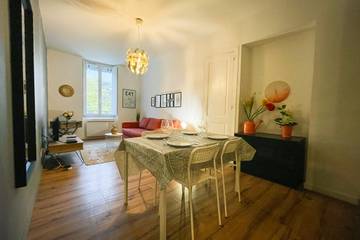 Vacation Rental for 4 Guests in Grenoble, Isère, Picture 2