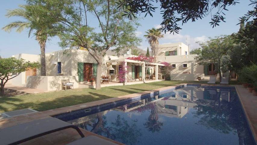 Chalet para 6 personas, con jardín además de piscina y vistas - 1