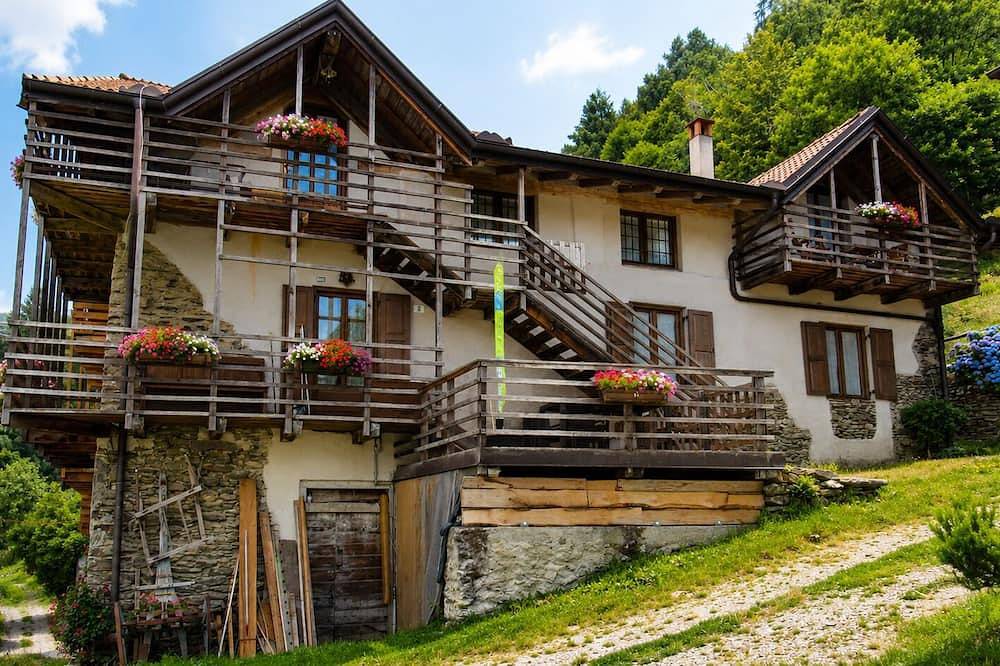 Ganze Wohnung, Natur pur im Trentino – Fewo mit Terrasse & Bergblick nahe Caldonazzo See! in Caldonazzo, Valsugana