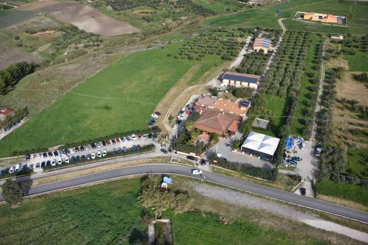 Alloggio in famiglia per 2 persone, con panorama e giardino nonché terrazza, con animali domestici in Provincia di Palermo
