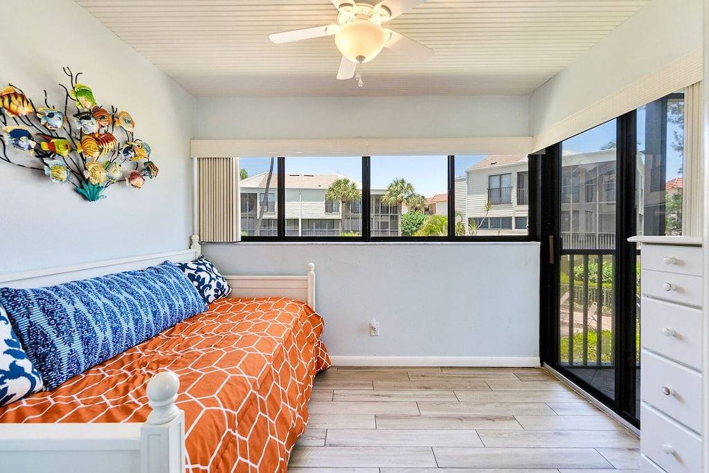 Gulf Front two story townhouse with a coastal flair! Incredible place for family gatherings!! in Sanibel, Sanibel Island