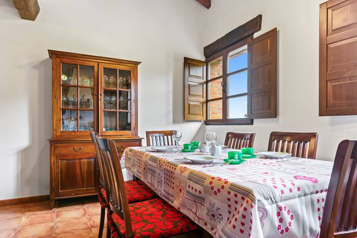 Hel lejlighed, Apartment 'La Tenada' with Private Terrace, Private Garden and Wi-Fi in Carreño, Costa Verde (Spanien)