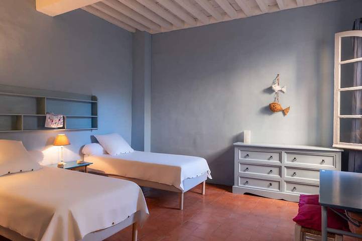 Location de vacances pour 12 personnes, avec jardin et terrasse dans Arenes D Arles - 3