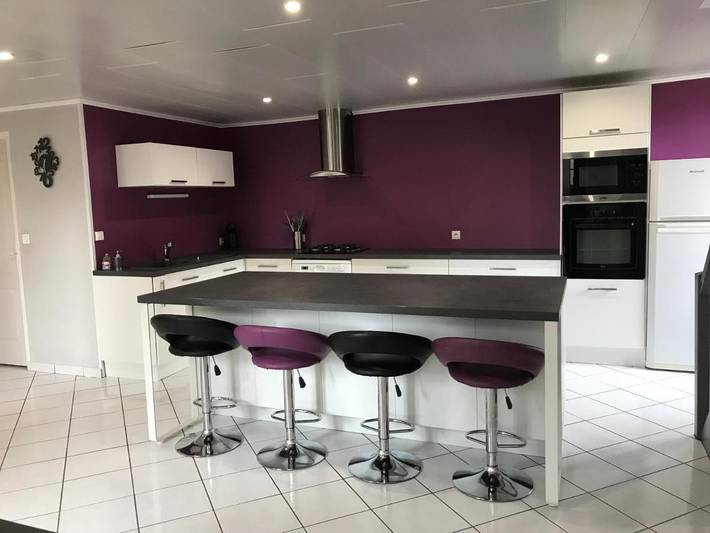 Location de vacances pour 15 personnes, avec Balcon ainsi que Terrasse et Jardin à Mareugheol