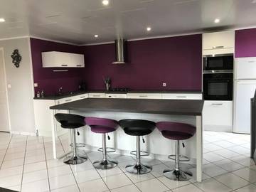 Gîte pour 15 personnes, avec jardin à Mareugheol
