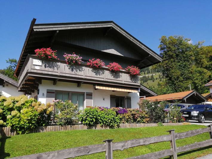 Ferienwohnung für 2 Personen, mit Balkon und Terrasse sowie Sauna in Bayrischzell