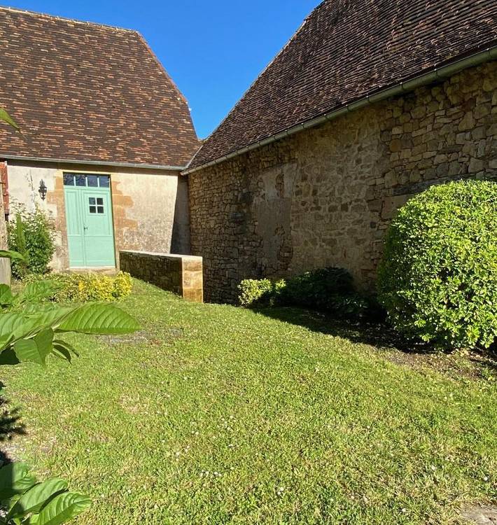 Location de vacances pour 4 personnes, avec jardin et vue à Anlhiac - 2