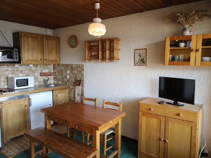 Apartamento entero, Estudio cabina a pie de pistas con balcón y estacionamiento - Auris en Oisans in Auris, Parque Nacional de los Ecrins