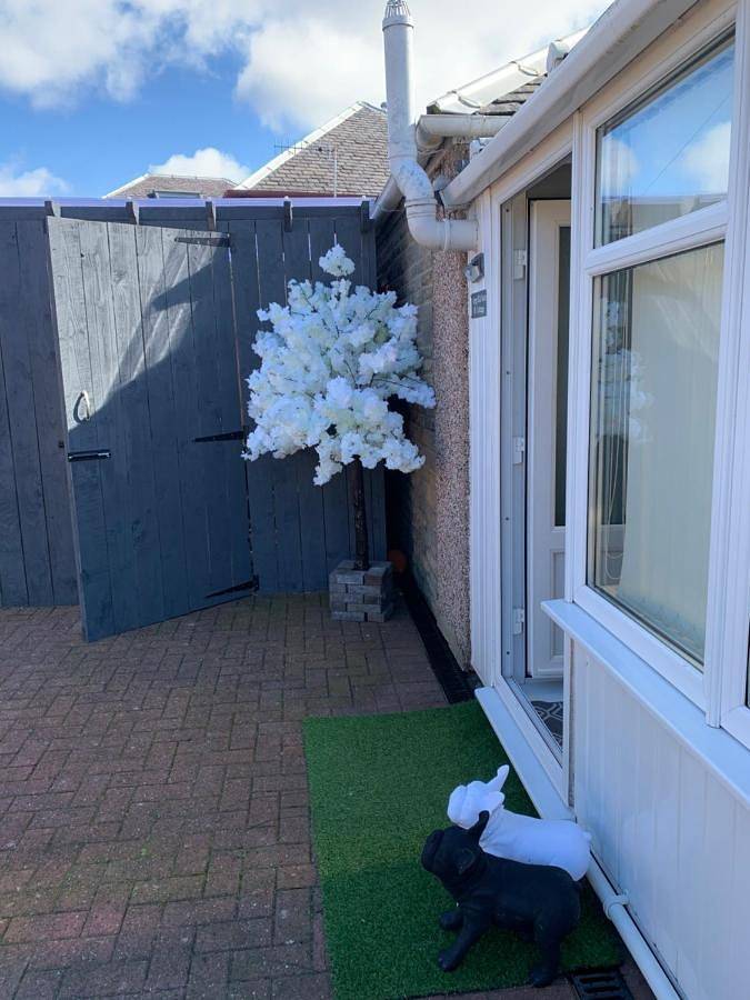 Peacocks Guest House in Largs, Firth Of Clyde