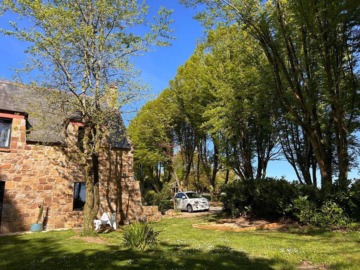 Double Room with Garden View in Plouigneau, Ceinture Dorée