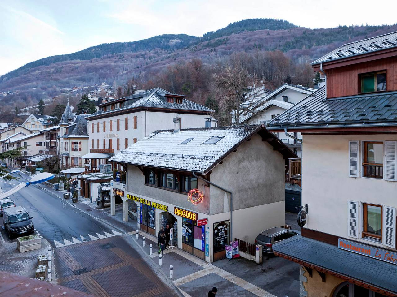 Entire studio, 2* Studio in Central Brides-les-Bains, Near Ski Lift and Spa in Brides-les-Bains, Les Trois Vallées