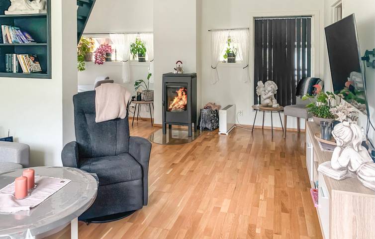Ganze Ferienwohnung, Ferienwohnung für 8 Personen mit Garten in Valle