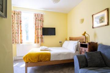 Holiday Rental for 6 People in Cirencester, The Cotswolds, Photo 3