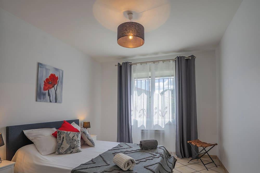 Maison Avec Piscine, à 10 Minutes de Nîmes in Poulx, Nimes region