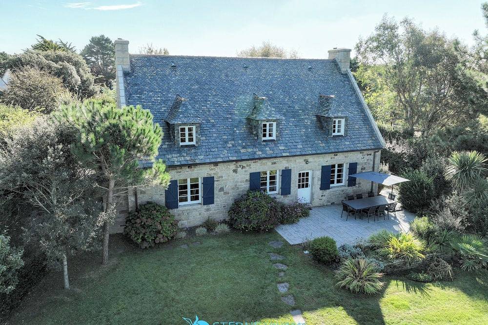 Superbe Maison Bretonne face à la mer, accès direct à une belle petite crique in Le Cabellou, Concarneau