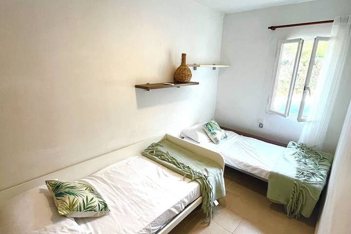 Gîte pour 4 personnes, avec terrasse ainsi que jardin et piscine à Son Parc - 4