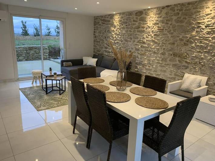 Gîte pour 7 personnes, avec Terrasse ainsi que Jardin et Vue dans Carbes